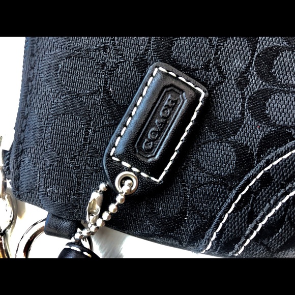 Black Coach wristlet purse - Picture 2 of 2